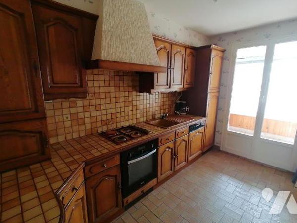 EXCLUSIVITE TRENTE CINQ NOTAIRES !! Proche centre-ville de BRUZ, dans un quartier résidentiel, ...