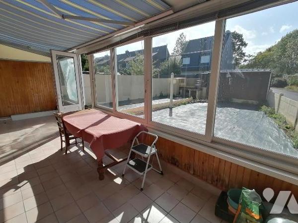 EXCLUSIVITE TRENTE CINQ NOTAIRES !! Proche centre-ville de BRUZ, dans un quartier résidentiel, ...