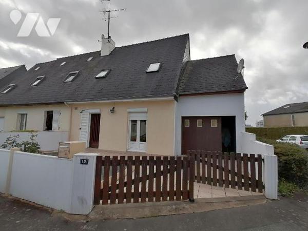 EXCLUSIVITE TRENTE CINQ NOTAIRES !! Proche centre-ville de BRUZ, dans un quartier résidentiel, ...