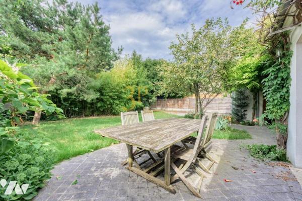 CLICHY-SOUS-BOIS (Seine-Saint-Denis) - Maison 7 pièces principales