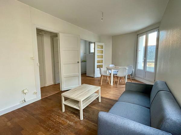 RUE LIONNAISE - T3 MEUBLE - DISPONIBLE LE 03/11