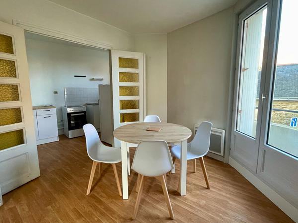 RUE LIONNAISE - T3 MEUBLE - DISPONIBLE LE 03/11