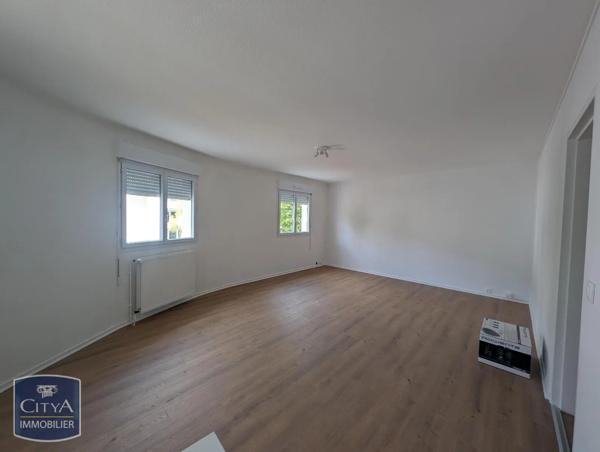 Appartement à louer 5 pièces 104m² Bordeaux (33300)