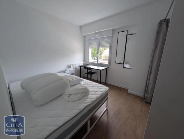 Appartement à louer 5 pièces 104m² Bordeaux (33300)