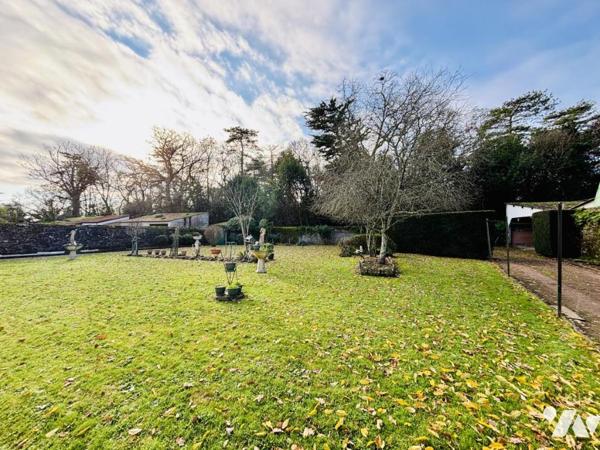 Maison de plain-pied – 107 m² – Grand jardin clos de 1 300 m² – Proche centre-bourg