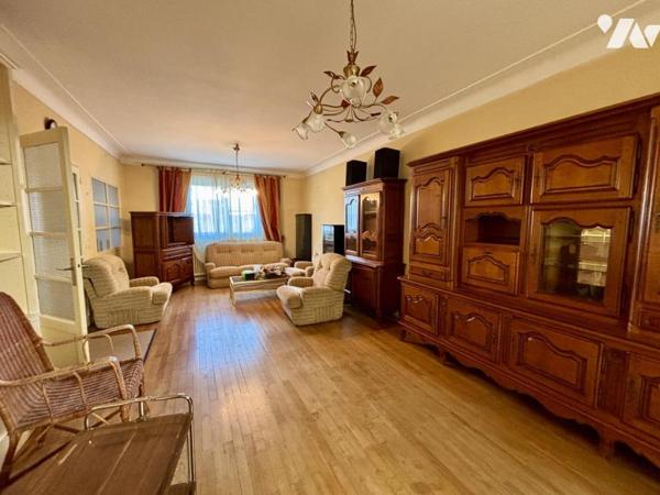 Maison de plain-pied – 107 m² – Grand jardin clos de 1 300 m² – Proche centre-bourg