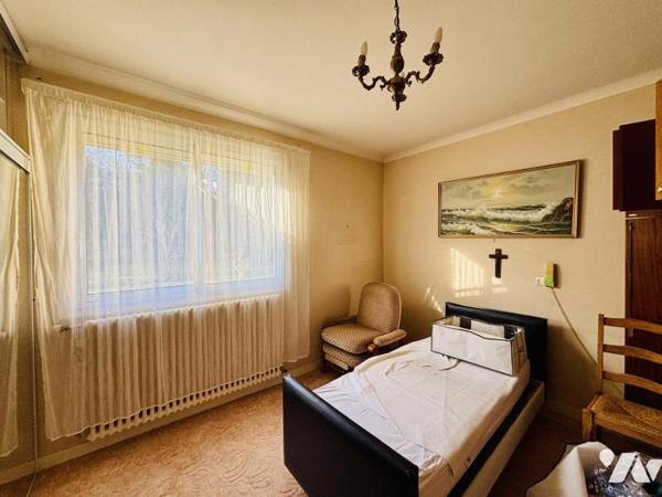 Maison de plain-pied – 107 m² – Grand jardin clos de 1 300 m² – Proche centre-bourg