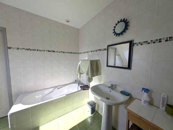 56190 ARZAL-Maison à deux Pas du Port- 4 chambres dont 1 au rdc - garages