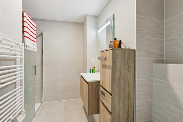 "Appartement d’Exception avec Terrasse et Piscine – Clé en Main, Vue Nature !"