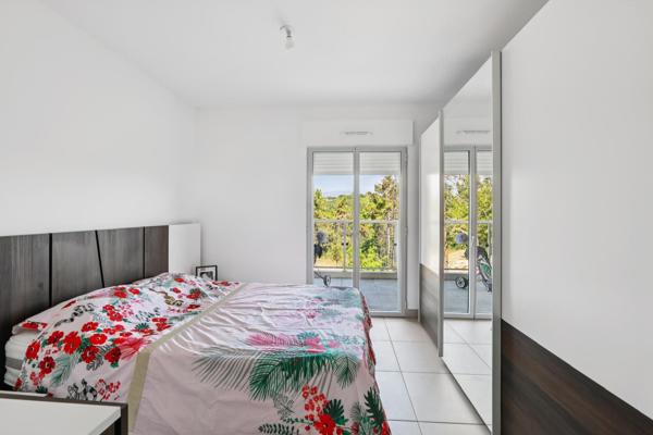 "Appartement d’Exception avec Terrasse et Piscine – Clé en Main, Vue Nature !"