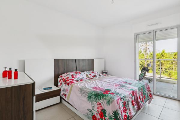 "Appartement d’Exception avec Terrasse et Piscine – Clé en Main, Vue Nature !"