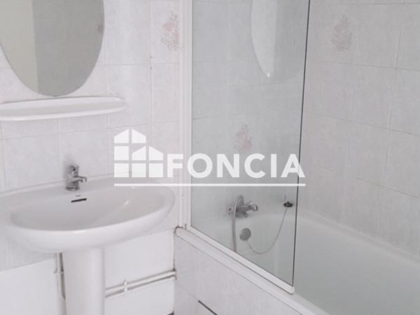 Location Appartement 3 pièces 66.75 m² - 4 CLOS DU VIEUX FOSSE Chartres 28000