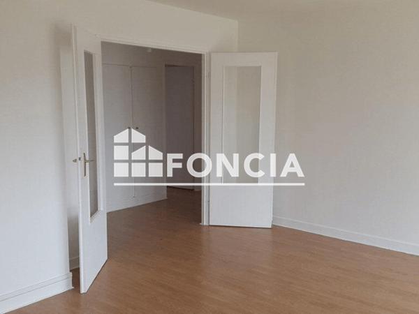 Location Appartement 3 pièces 66.75 m² - 4 CLOS DU VIEUX FOSSE Chartres 28000