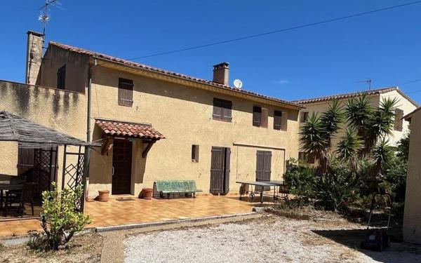 Maison à vendre    6 pièces • 178 m2 Saint-Cyr-sur-Mer