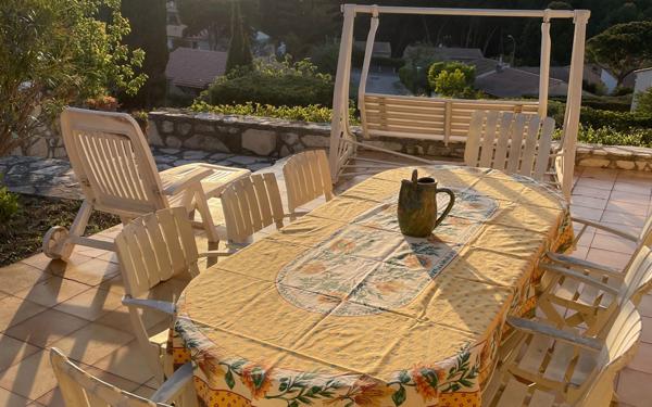 Maison à vendre    6 pièces • 178 m2 Saint-Cyr-sur-Mer