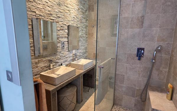 Appartement à louer    3 pièces •  Nice