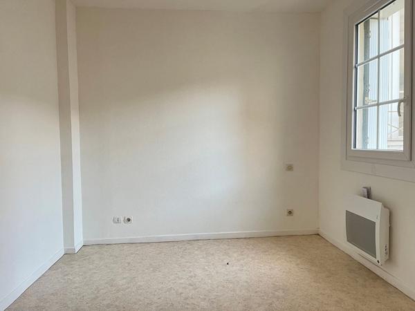 Maison 3 pièces à louer Châtellerault - 86100 / Réf: 380-1