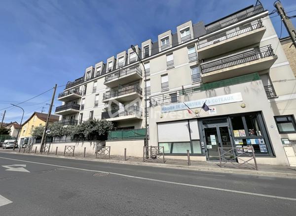 Les Coteaux-Appartement 2 pièces avec Terrase, Balcon et Parking – Immeuble 2010