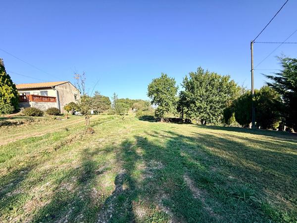 CANTE : TERRAIN 5367M2 CONSTRUCTIBLE