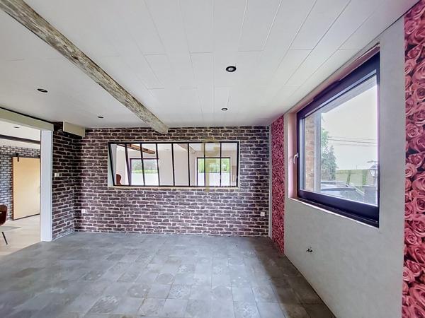 MAISON SPACIEUSE VUE CAMPAGNE