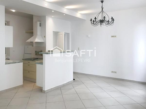 LES CATALANS / AU CALME SUR COUR