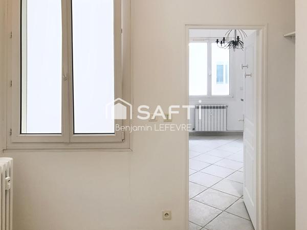 LES CATALANS / AU CALME SUR COUR