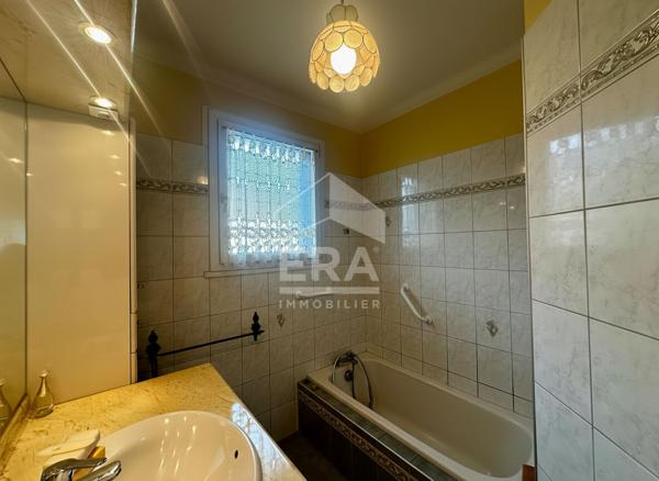 Grande maison familiale - 5 chambres & sous sol total