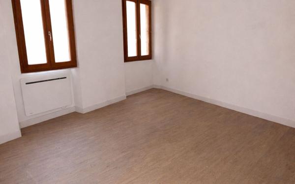 Appartement à louer    2 pièces •  Renage