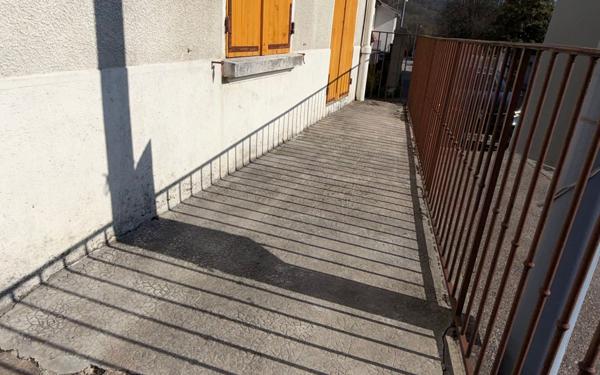 Appartement à louer    2 pièces •  Renage