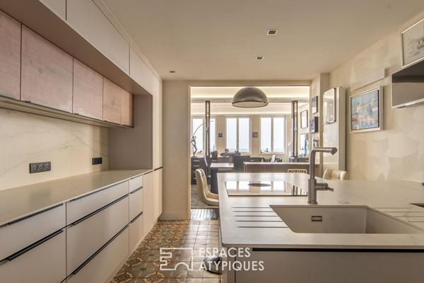 Villa balnéaire avec ascenseur et garage face à la mer