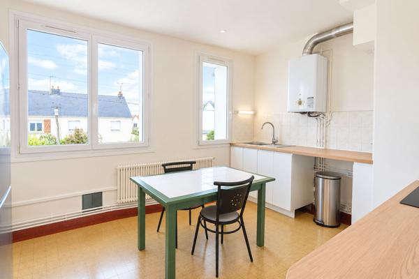 Donges centre, appartement T3 meublé au 1er étage - Jardin commun
