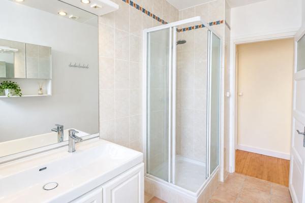Donges centre, appartement T3 meublé au 1er étage - Jardin commun