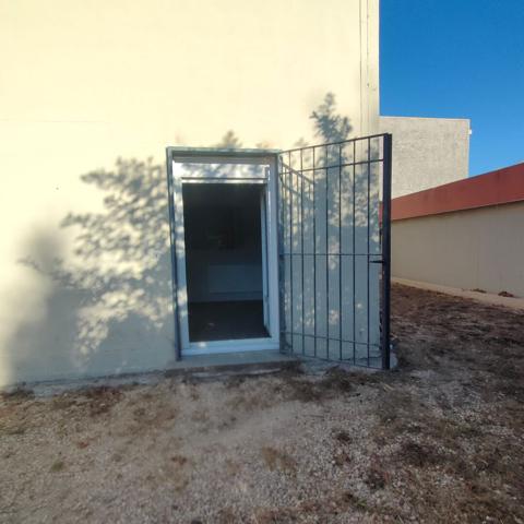 Local commercial à L'Isle sur la Sorgue de 75m²