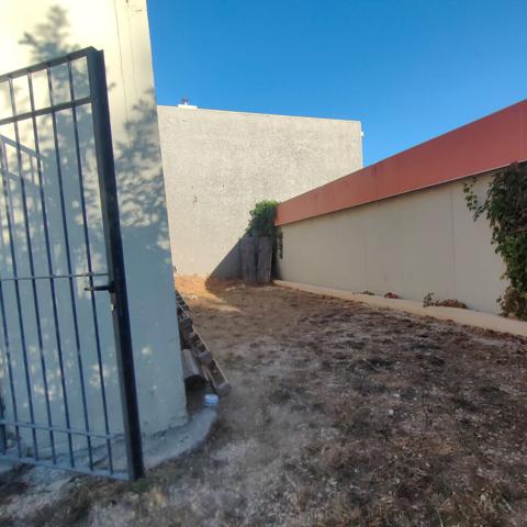 Local commercial à L'Isle sur la Sorgue de 75m²