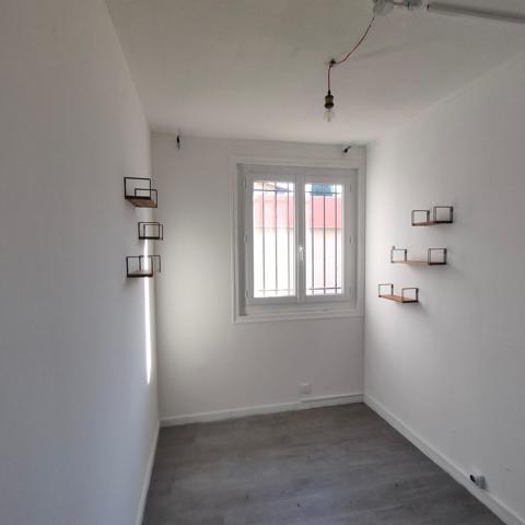 Local commercial à L'Isle sur la Sorgue de 75m²
