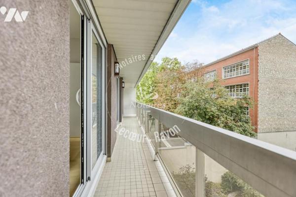 Magnifique appartement 2 pièces rénové avec balcon