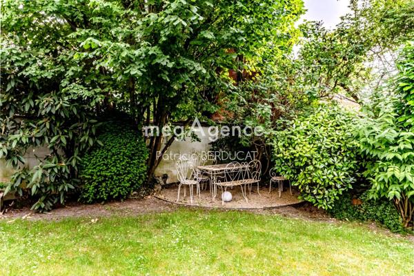 Maison à LE PERREUX-SUR-MARNE, 94170 - 12 pièces 320m²