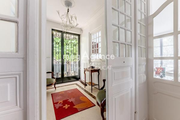 Maison à LE PERREUX-SUR-MARNE, 94170 - 12 pièces 320m²