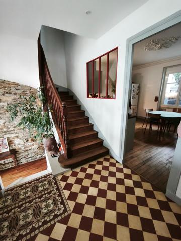 Maison spacieuse et lumineuse, avec séjour cathédrale