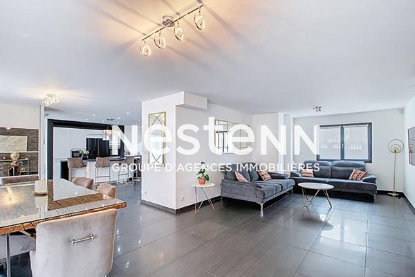 Grande Maison Ultra moderne Moderne de 2014 T6 avec 3 chambres Garage Centre Mediathèque- 69500 BRON