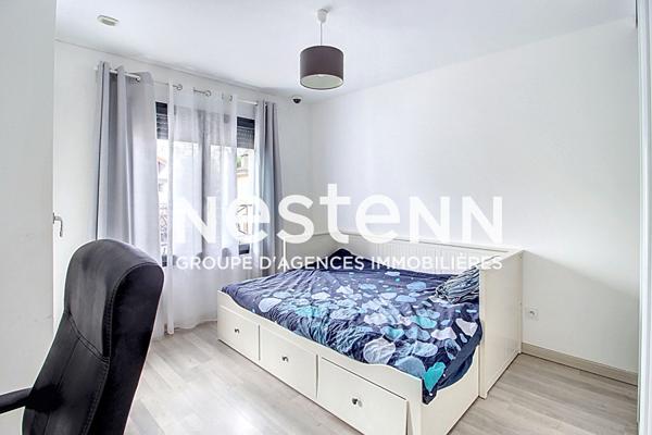 Grande Maison Ultra moderne Moderne de 2014 T6 avec 3 chambres Garage Centre Mediathèque- 69500 BRON