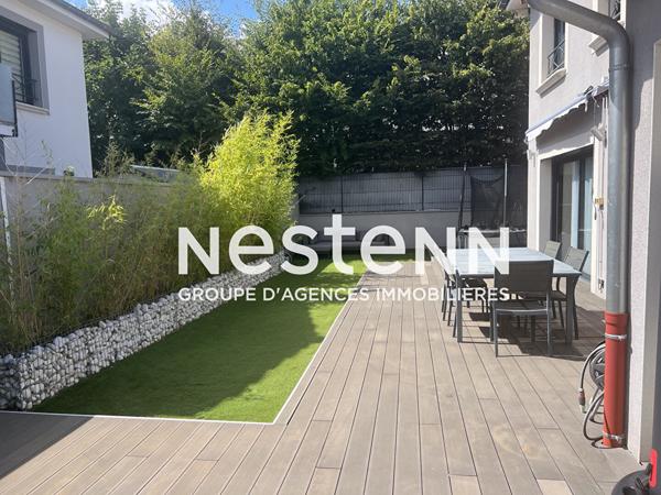 Grande Maison Ultra moderne Moderne de 2014 T6 avec 3 chambres Garage Centre Mediathèque- 69500 BRON