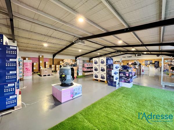 Local d'activité 931 m2