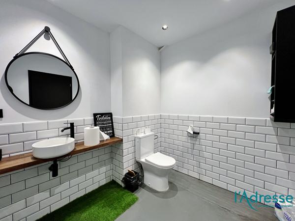 Local d'activité 931 m2