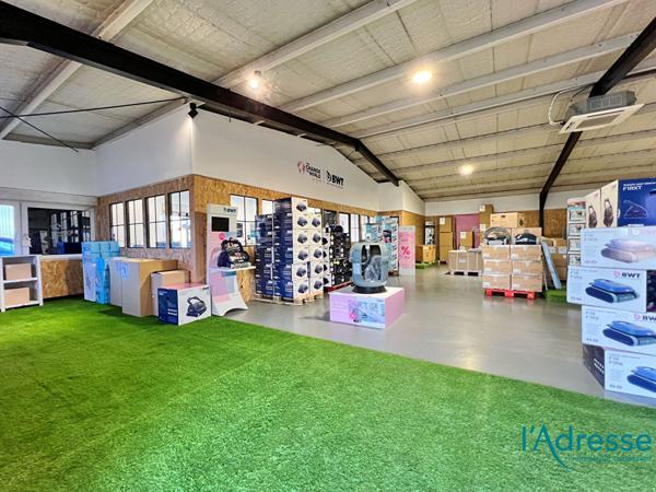 Local d'activité 931 m2