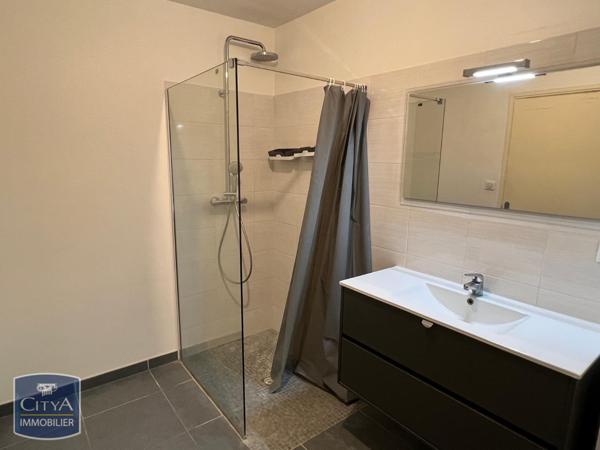 Appartement à louer 2 pièces 64.05m²