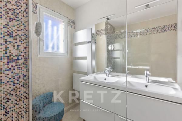 VILLA DANS LE PRESTIGIEUX DOMAINE SÉCURISÉ CANNES GRAND PARC