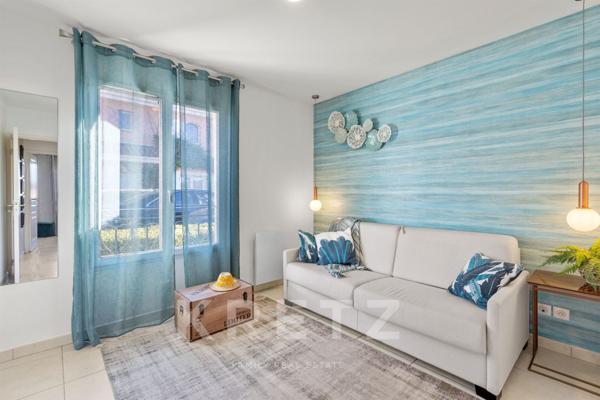 VILLA DANS LE PRESTIGIEUX DOMAINE SÉCURISÉ CANNES GRAND PARC