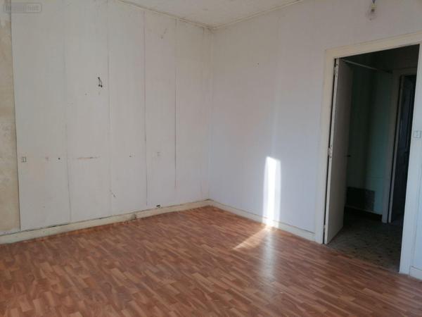 Maison à restaurer à vendre à Marans en Charente-Maritime (17230), ref : VD/584