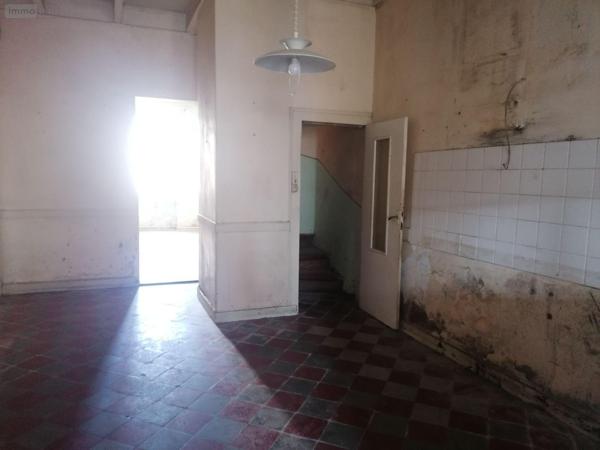 Maison à restaurer à vendre à Marans en Charente-Maritime (17230), ref : VD/584